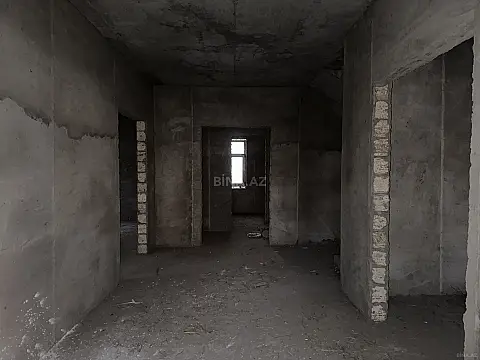 Satılır 7 otaqlı həyət evi 244 m²