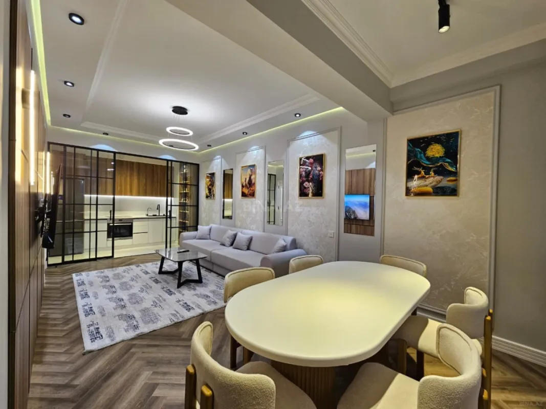 Satılır 2 otaqlı mənzil 66 m²