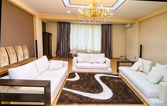 Satılır 4 otaqlı mənzil 200 m² — Bakı, Yeni Yasamal 4 otaq 200.00 m²