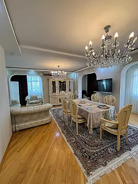 Satılır 4 otaqlı mənzil 120 m² — Bakı, Bülbülə 4 otaq 120.00 m²