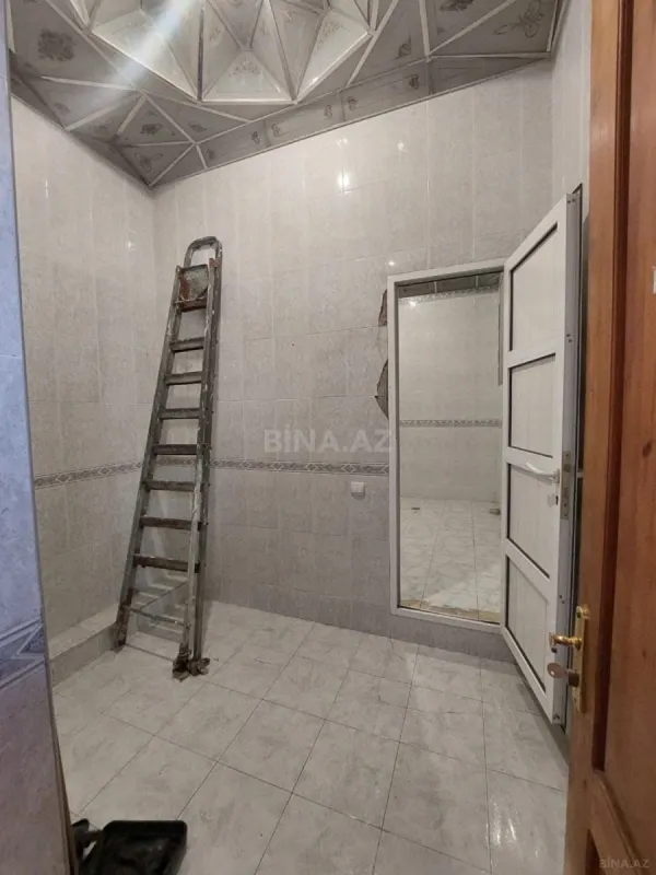 Satılır 9 otaqlı mənzil 310 m²
