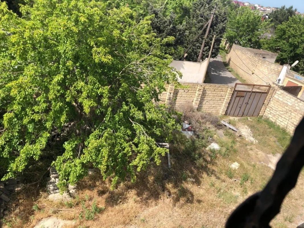 Satılır 12 otaqlı həyət evi 550 m²