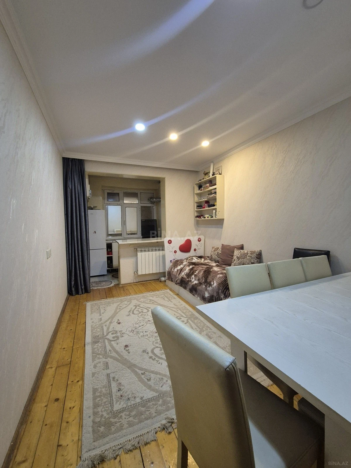 Satılır 2 otaqlı mənzil 63 m²