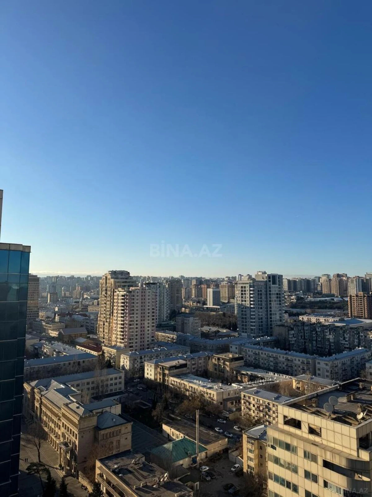 Kirayə verilir 5 otaqlı mənzil 320 m²