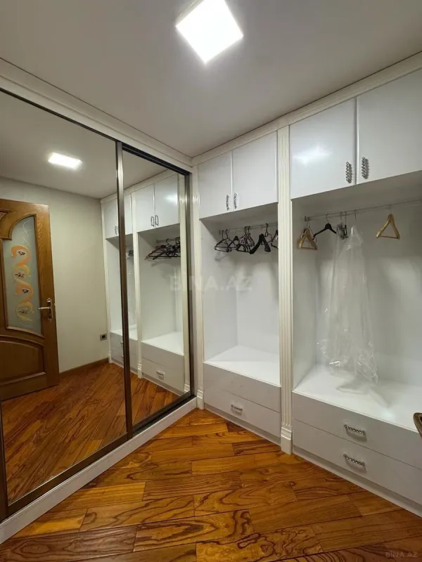 Kirayə verilir 5 otaqlı mənzil 320 m²