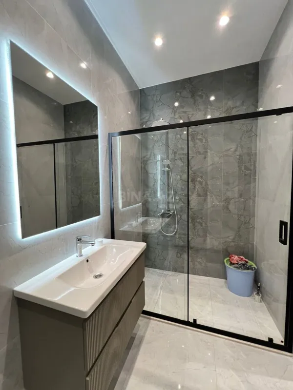 Satılır 2 otaqlı mənzil 74 m²