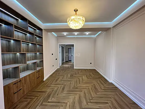 Satılır 2 otaqlı mənzil 74 m²