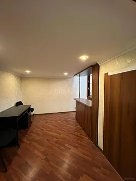 Kirayə verilir 3 otaqlı ofis 60 m²