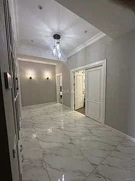 Kirayə verilir 3 otaqlı mənzil 136 m²
