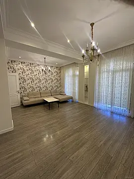 Kirayə verilir 3 otaqlı mənzil 136 m² — Bakı 3 otaq 136.00 m²