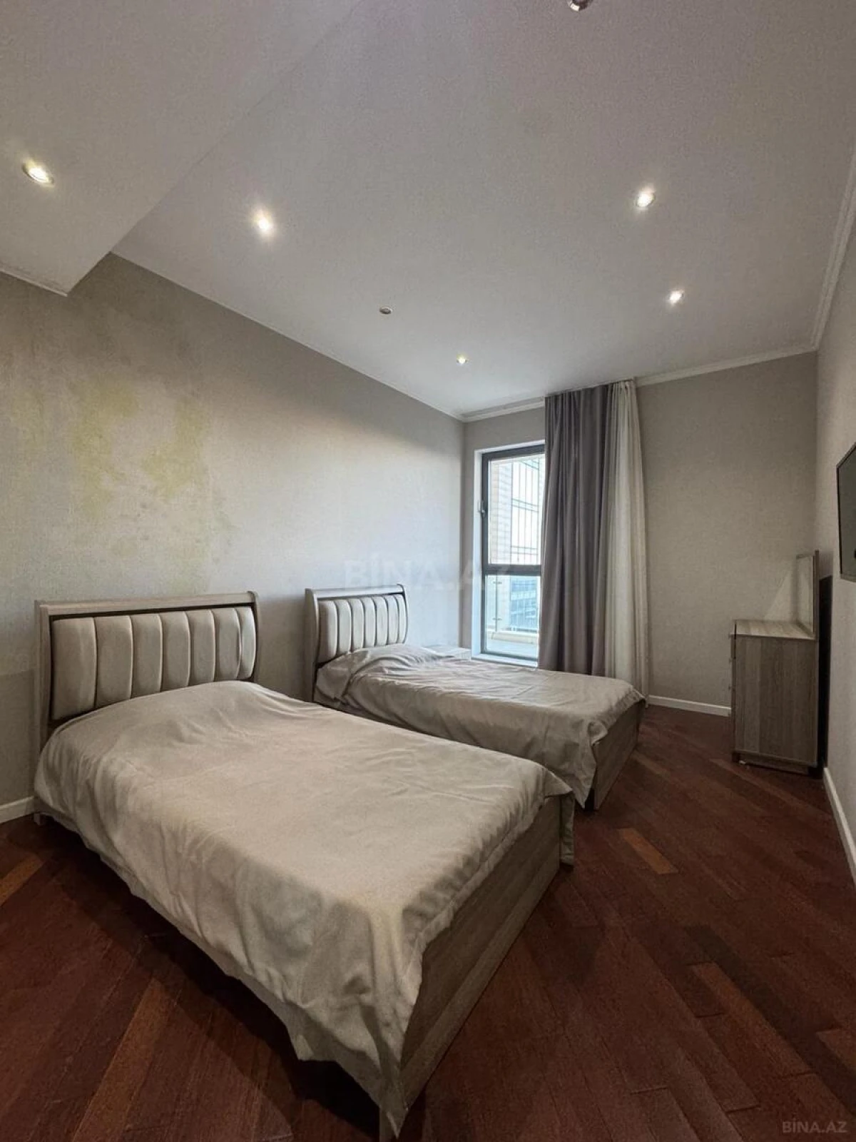 Kirayə verilir 3 otaqlı mənzil 120 m²