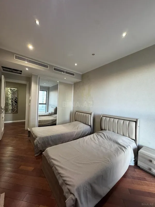 Kirayə verilir 3 otaqlı mənzil 120 m²