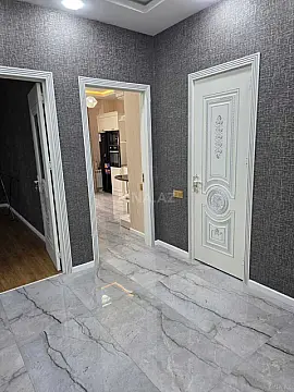 Kirayə verilir 3 otaqlı mənzil 151 m²