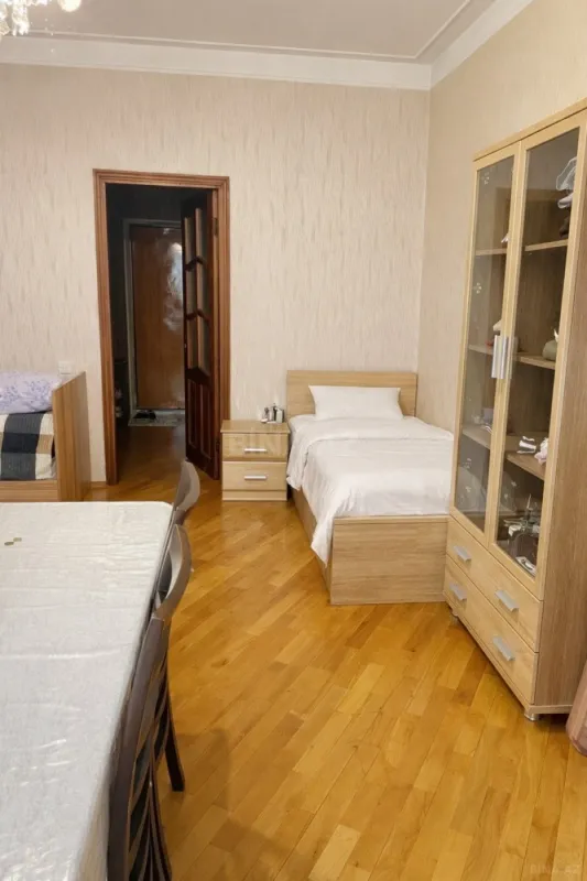 Satılır 2 otaqlı mənzil 95 m²