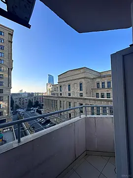 Kirayə verilir 3 otaqlı mənzil 125 m² — Bakı, Xətai 3 otaq 125.00 m²