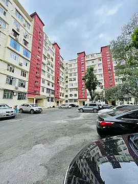 Satılır 4 otaqlı mənzil 110 m²