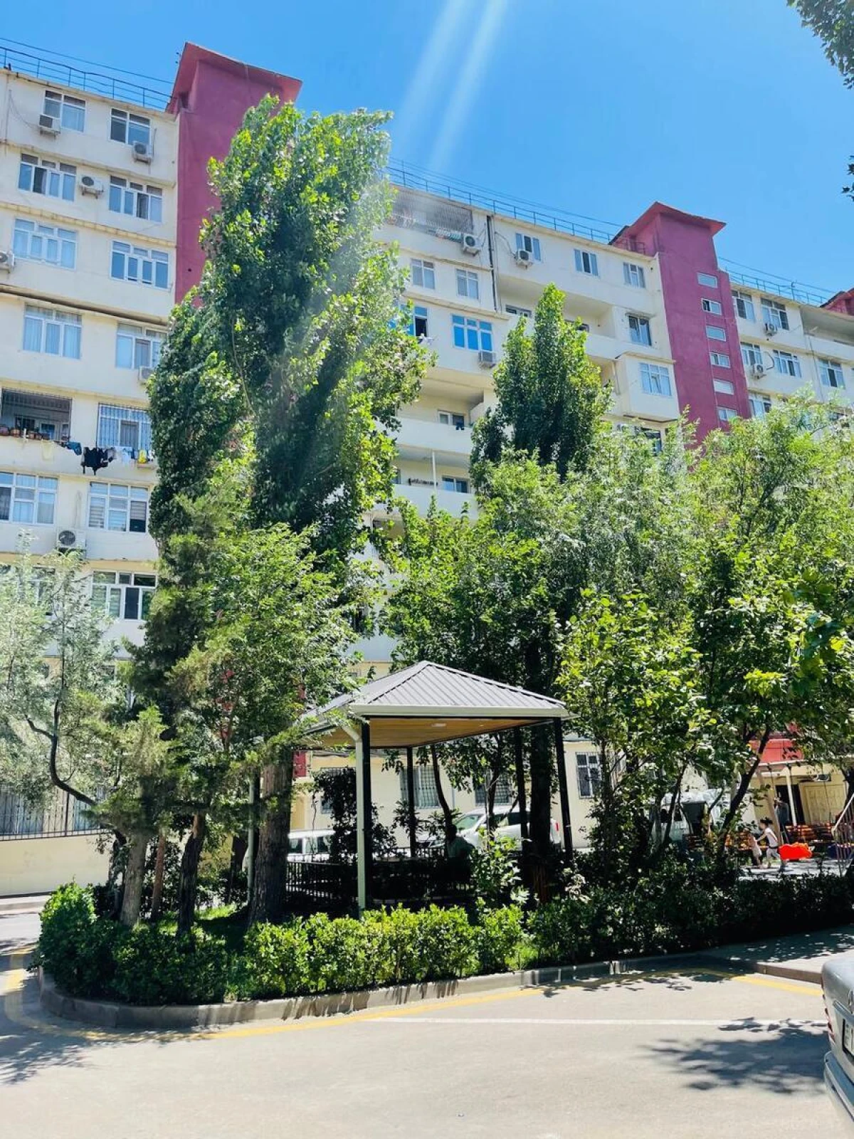 Satılır 4 otaqlı mənzil 110 m²