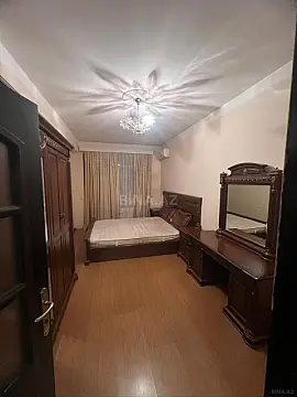 Kirayə verilir 3 otaqlı mənzil 130 m²