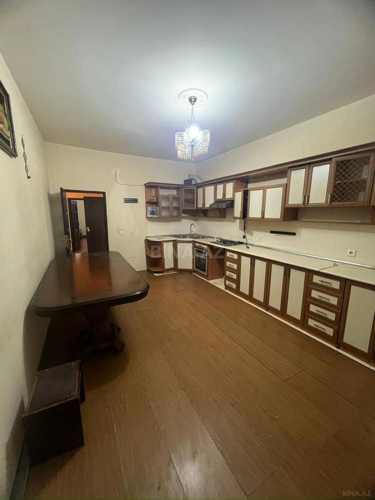 Kirayə verilir 3 otaqlı mənzil 130 m²