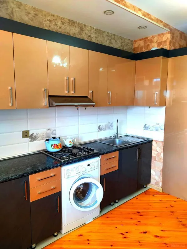 Kirayə verilir 2 otaqlı mənzil 83 m²