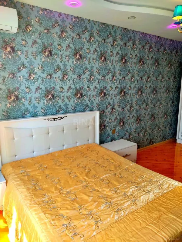 Kirayə verilir 2 otaqlı mənzil 83 m²