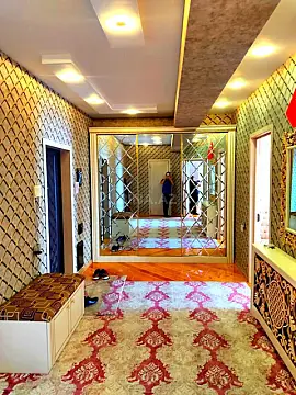 Kirayə verilir 2 otaqlı mənzil 83 m²