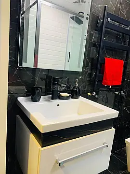 Kirayə verilir 2 otaqlı mənzil 65 m²