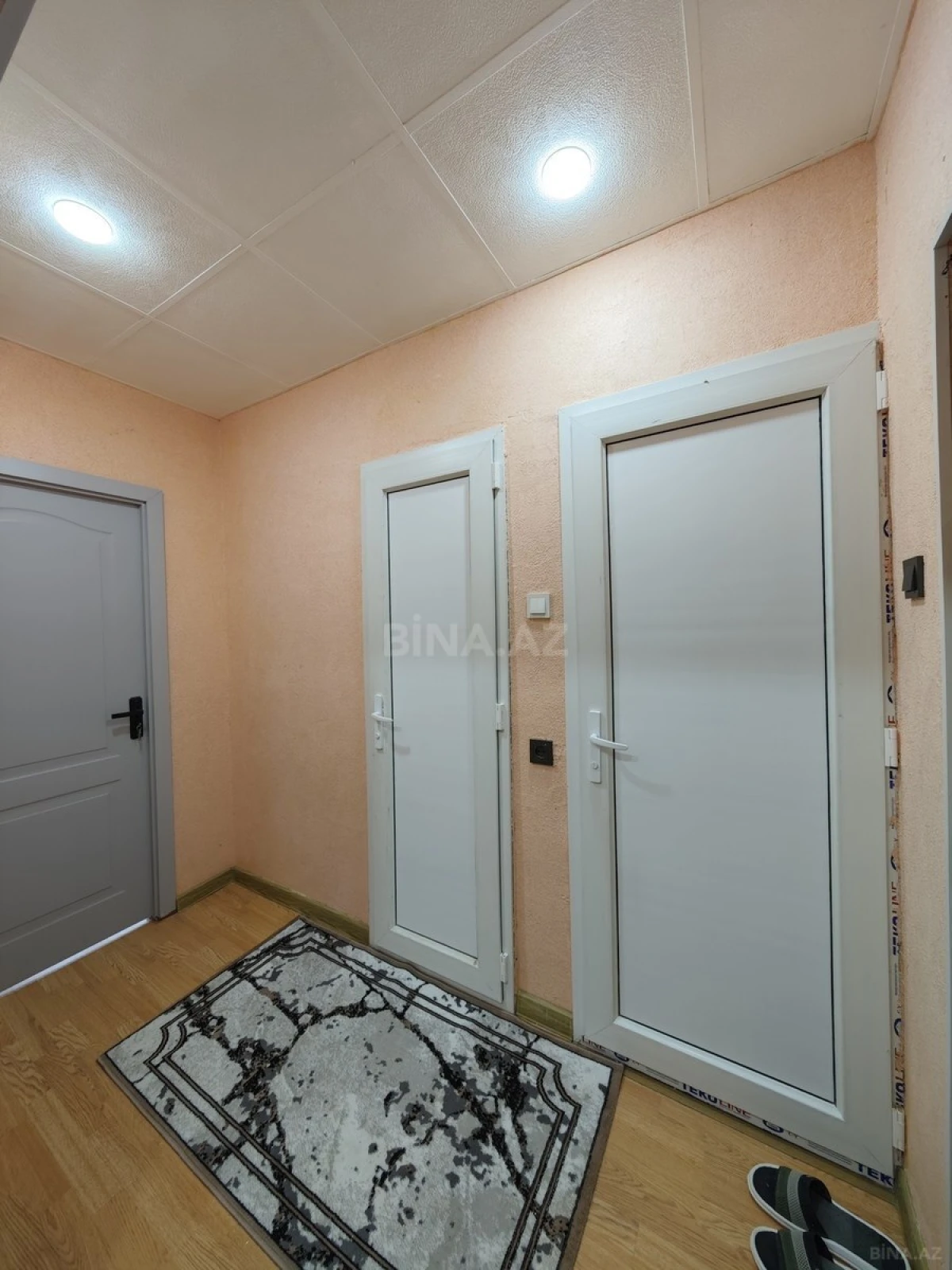 Satılır 2 otaqlı mənzil 60 m²