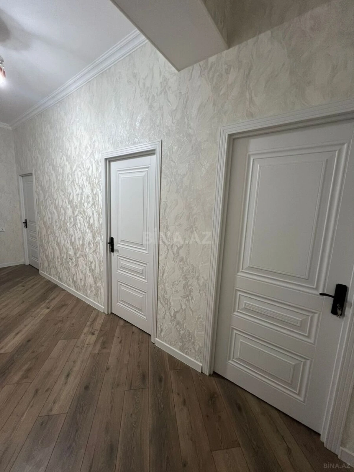 Satılır 2 otaqlı mənzil 85 m²