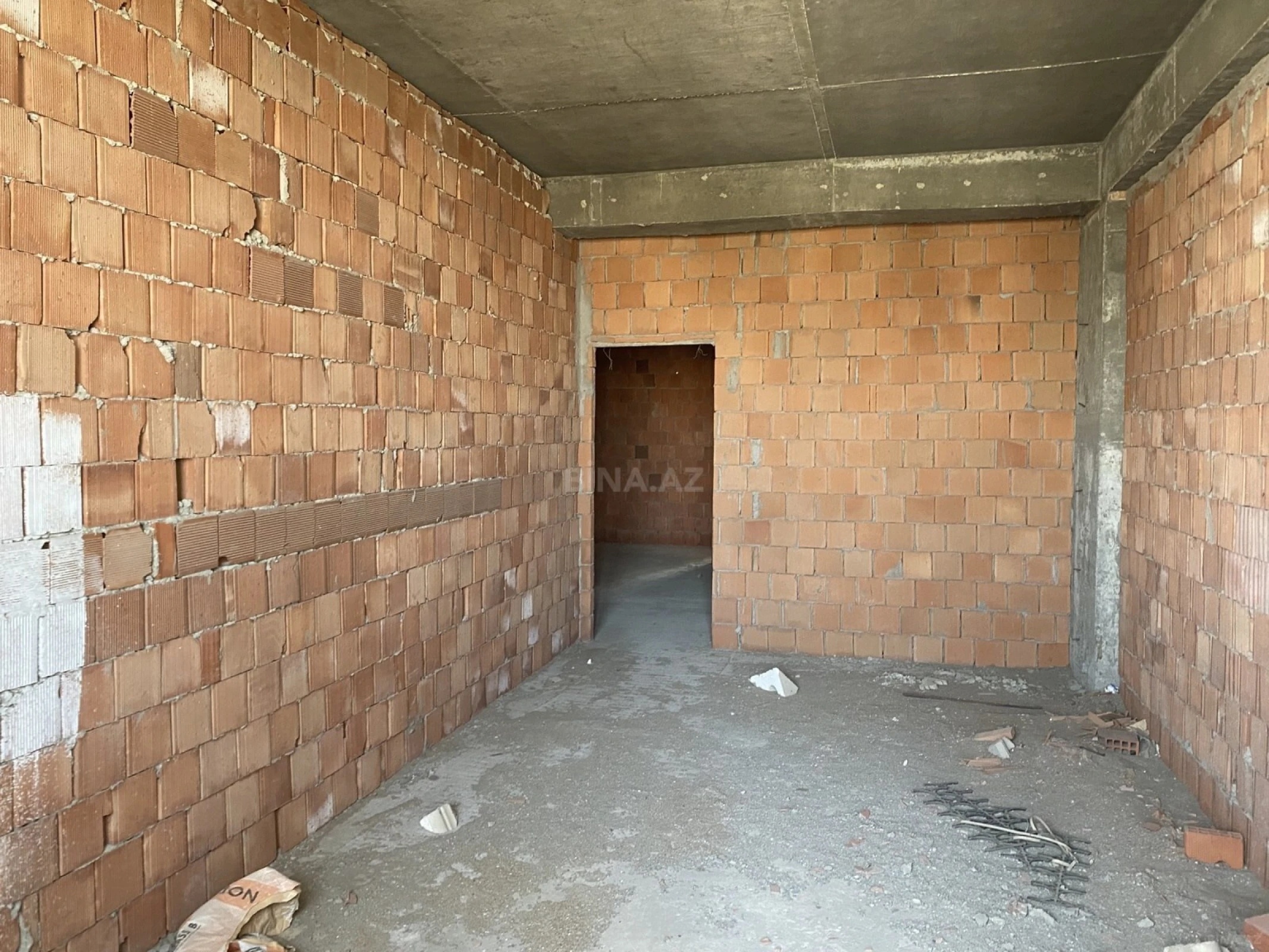 Satılır 3 otaqlı mənzil 153 m²