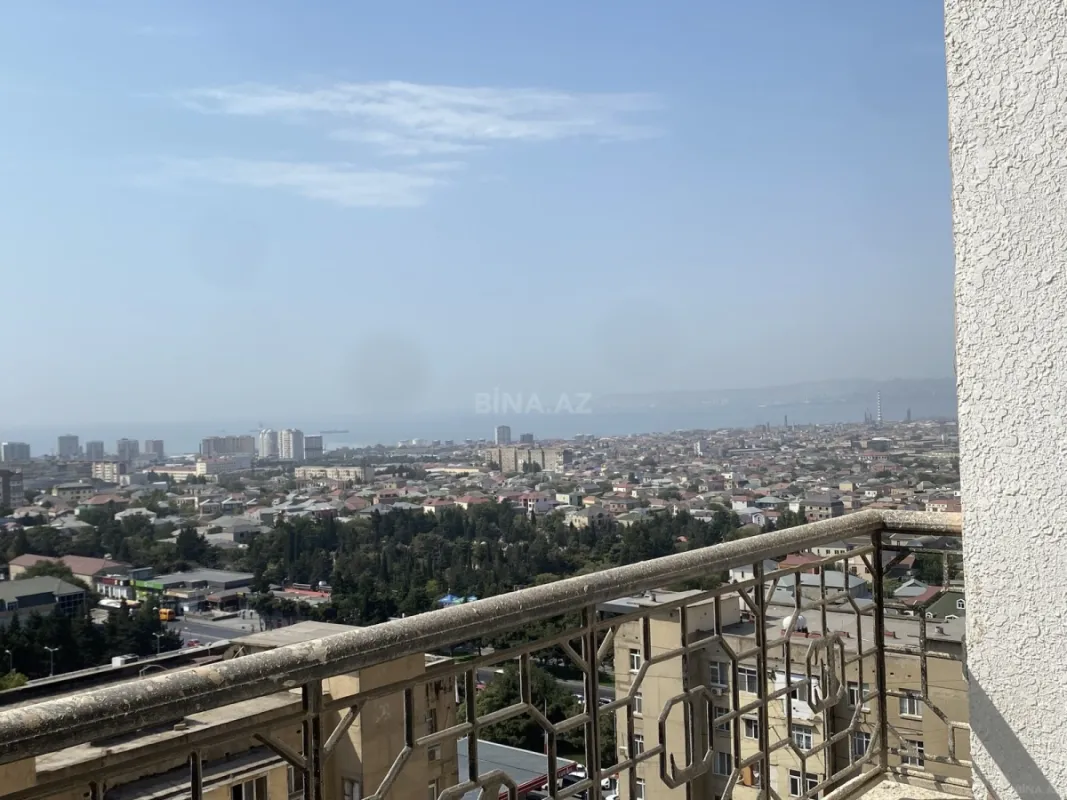 Satılır 3 otaqlı mənzil 153 m²