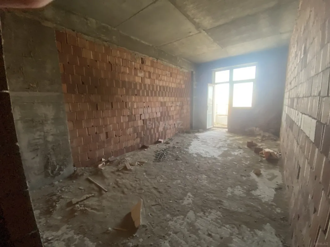 Satılır 3 otaqlı mənzil 153 m²
