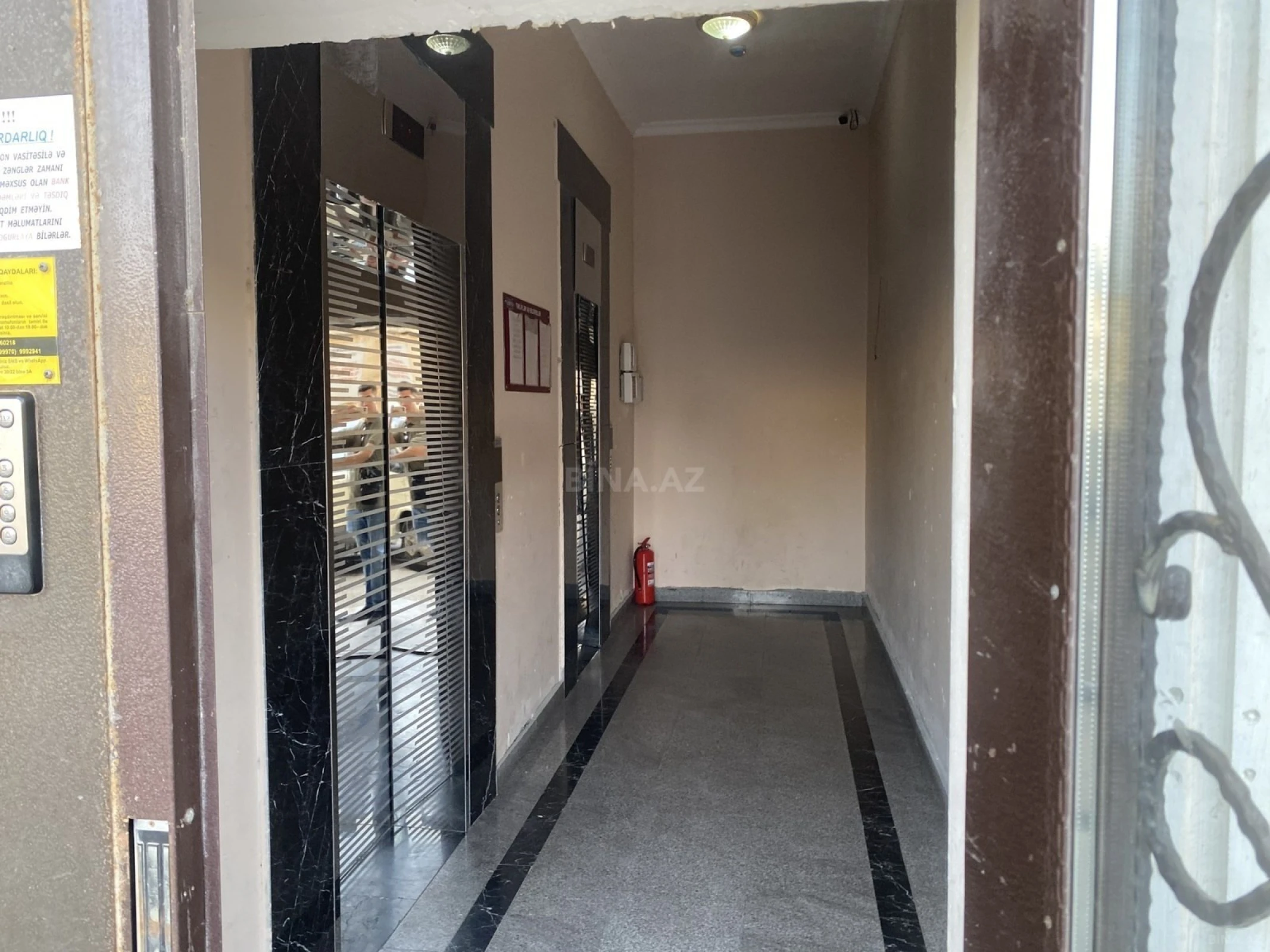 Satılır 3 otaqlı mənzil 153 m²