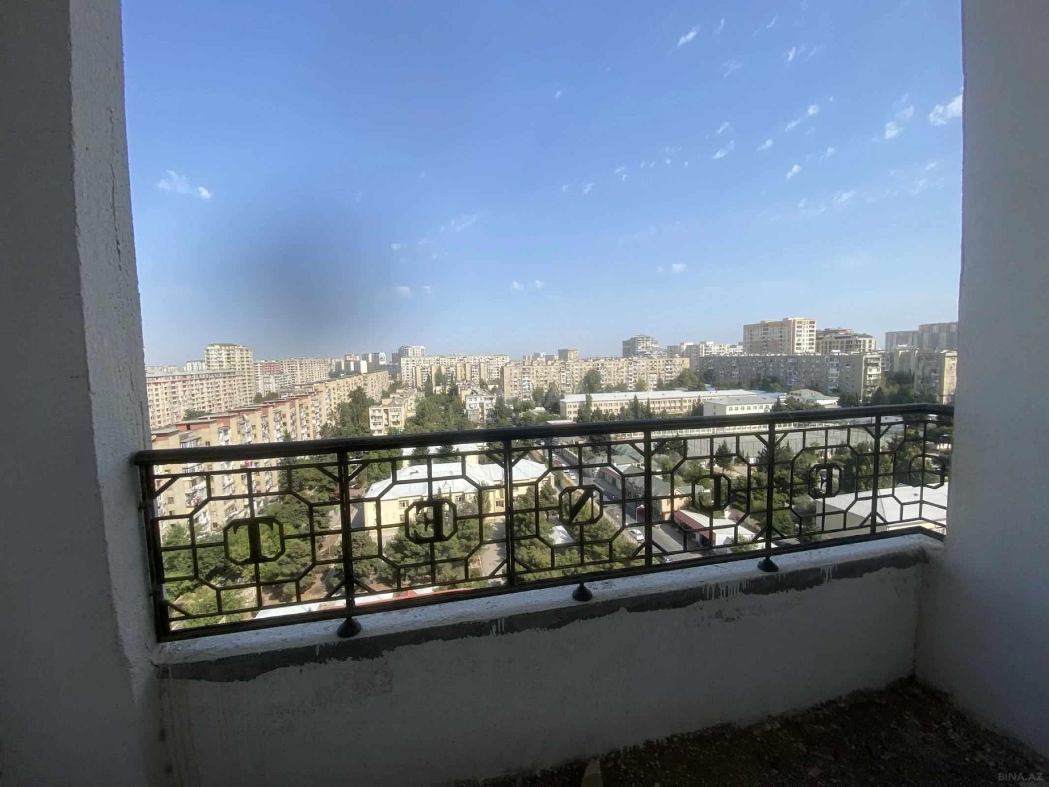 Satılır 3 otaqlı mənzil 153 m²