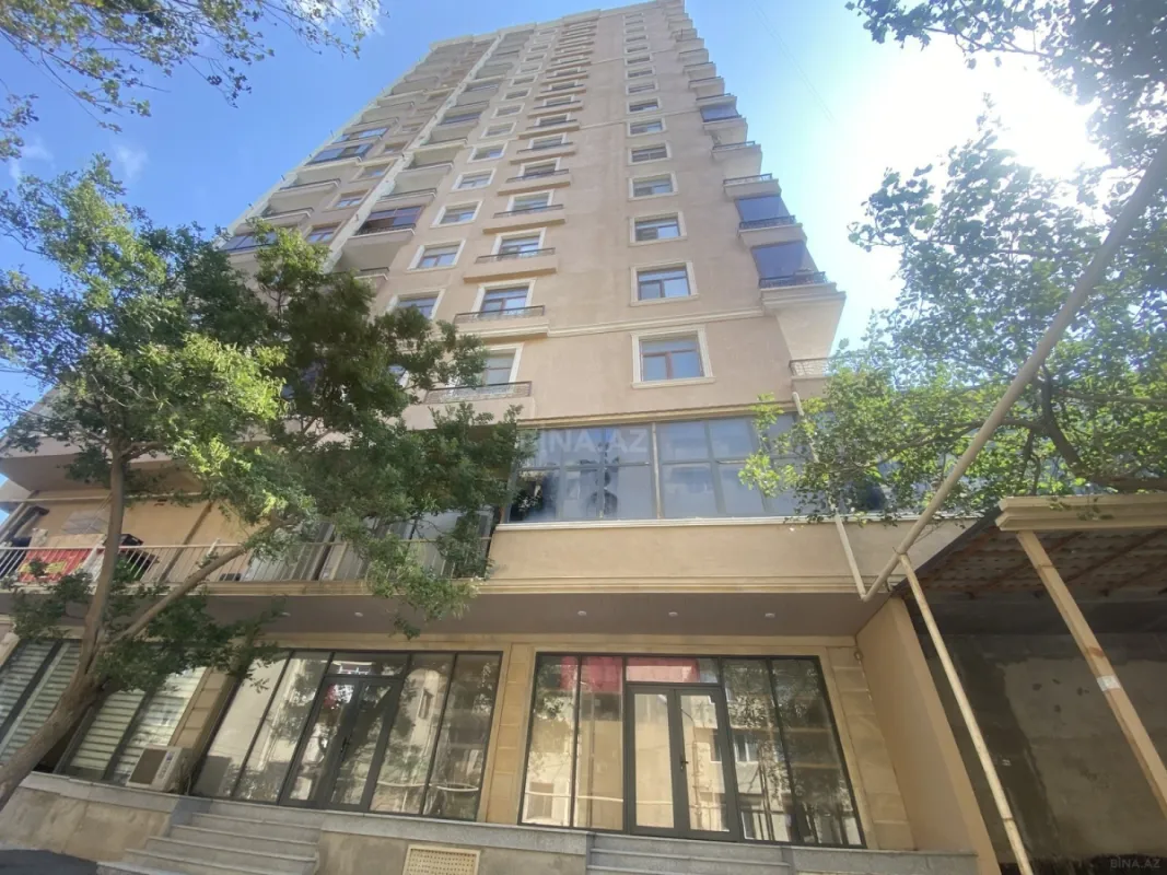 Satılır 3 otaqlı mənzil 153 m²