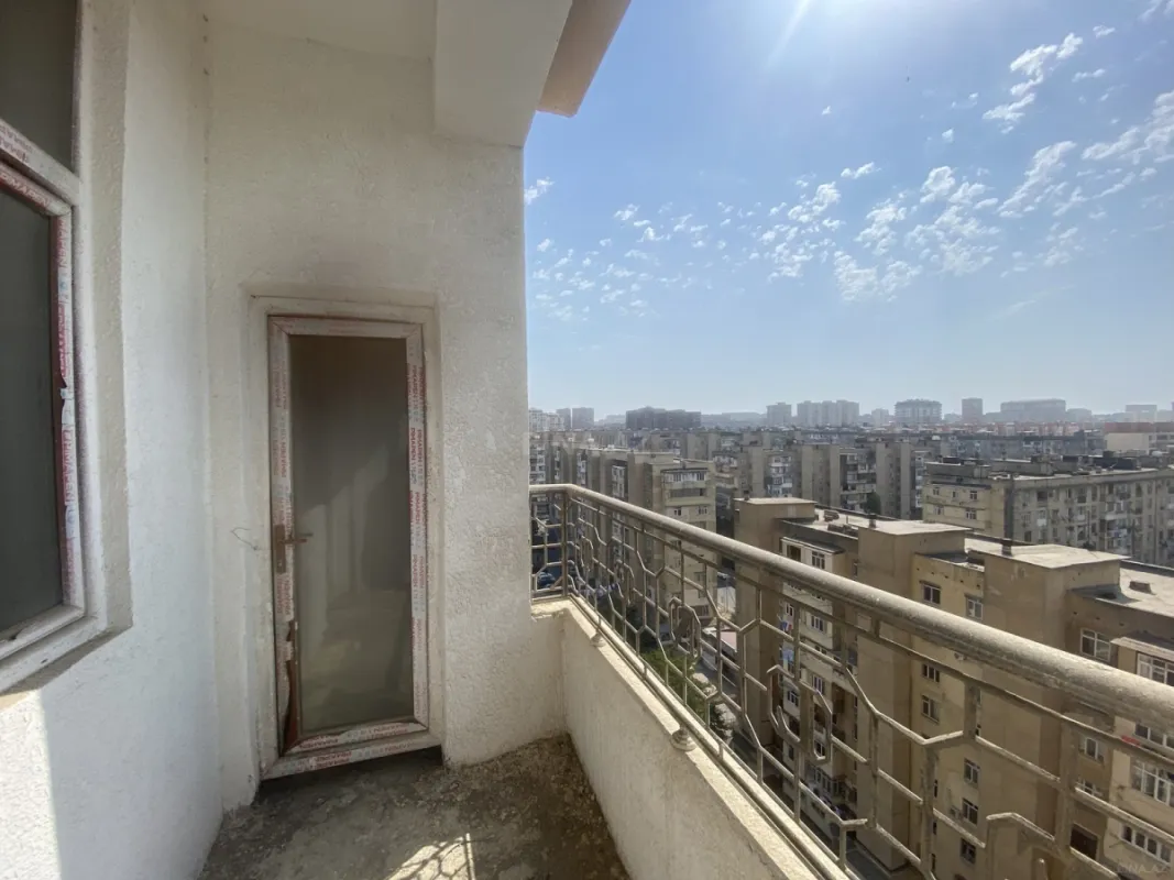 Satılır 3 otaqlı mənzil 153 m²