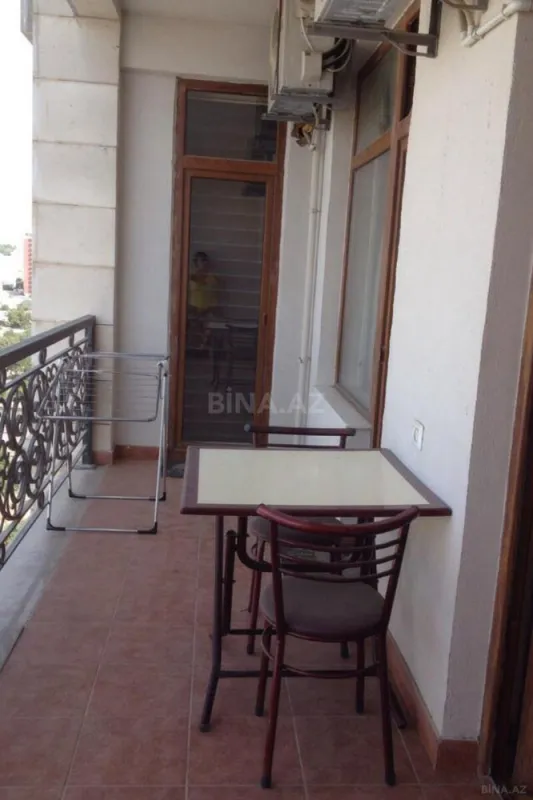 Kirayə verilir 2 otaqlı mənzil 110 m²