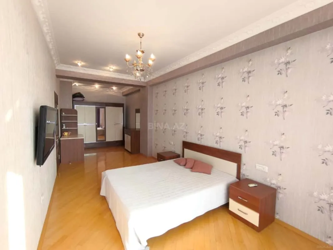 Kirayə verilir 2 otaqlı mənzil 110 m²