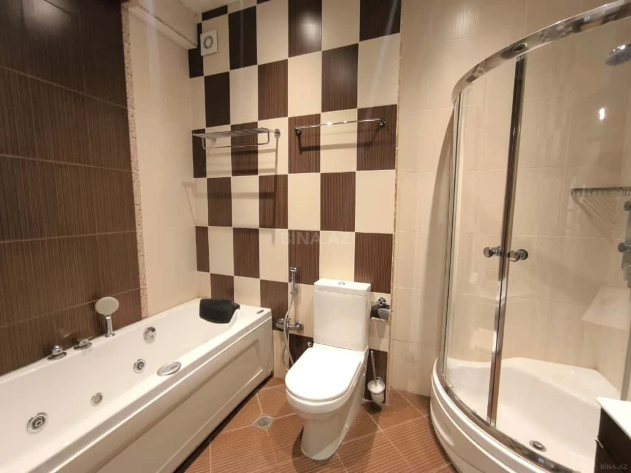 Kirayə verilir 2 otaqlı mənzil 110 m²