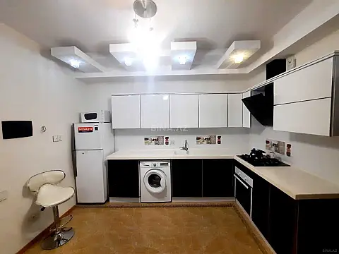 Kirayə verilir 2 otaqlı mənzil 75 m²