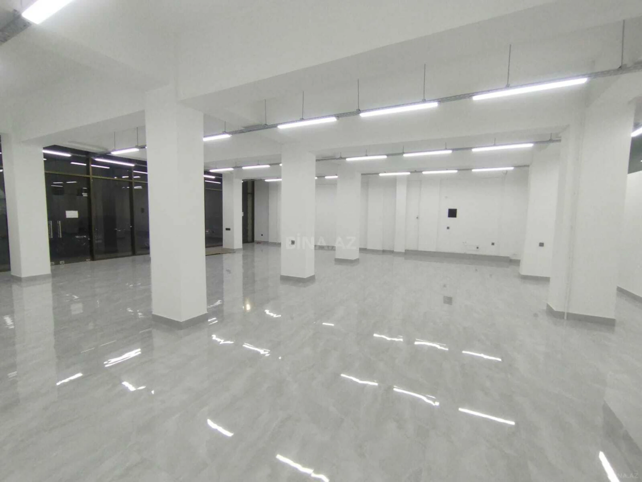 Kirayə verilir obyekt 180 m²