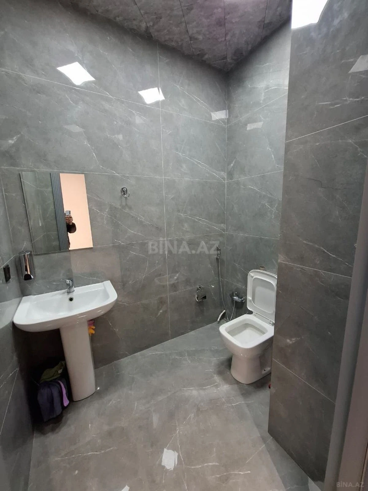 Kirayə verilir obyekt 90 m²