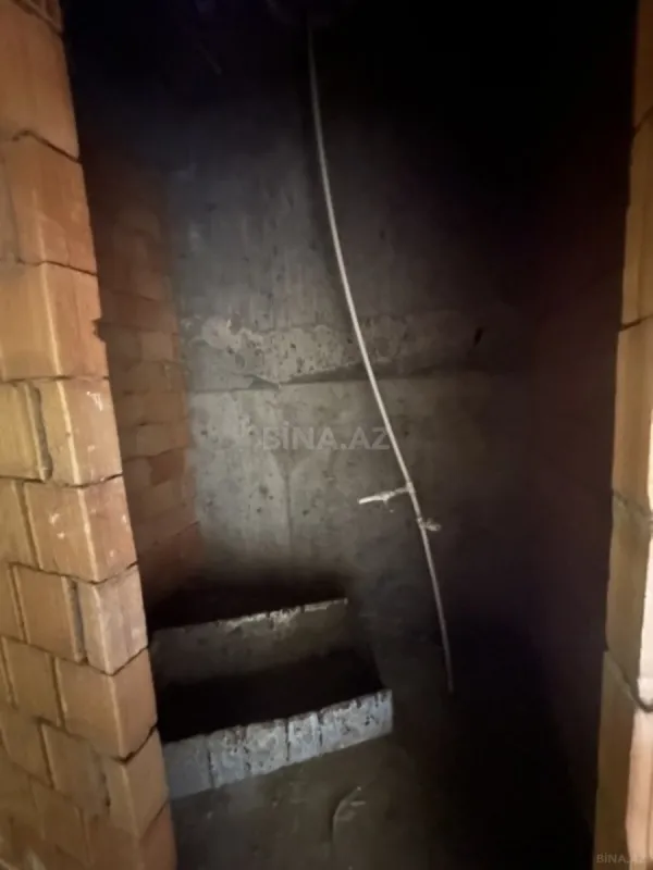 Satılır 2 otaqlı mənzil 82 m²