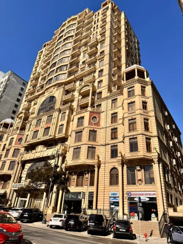 Satılır 2 otaqlı mənzil 100 m²