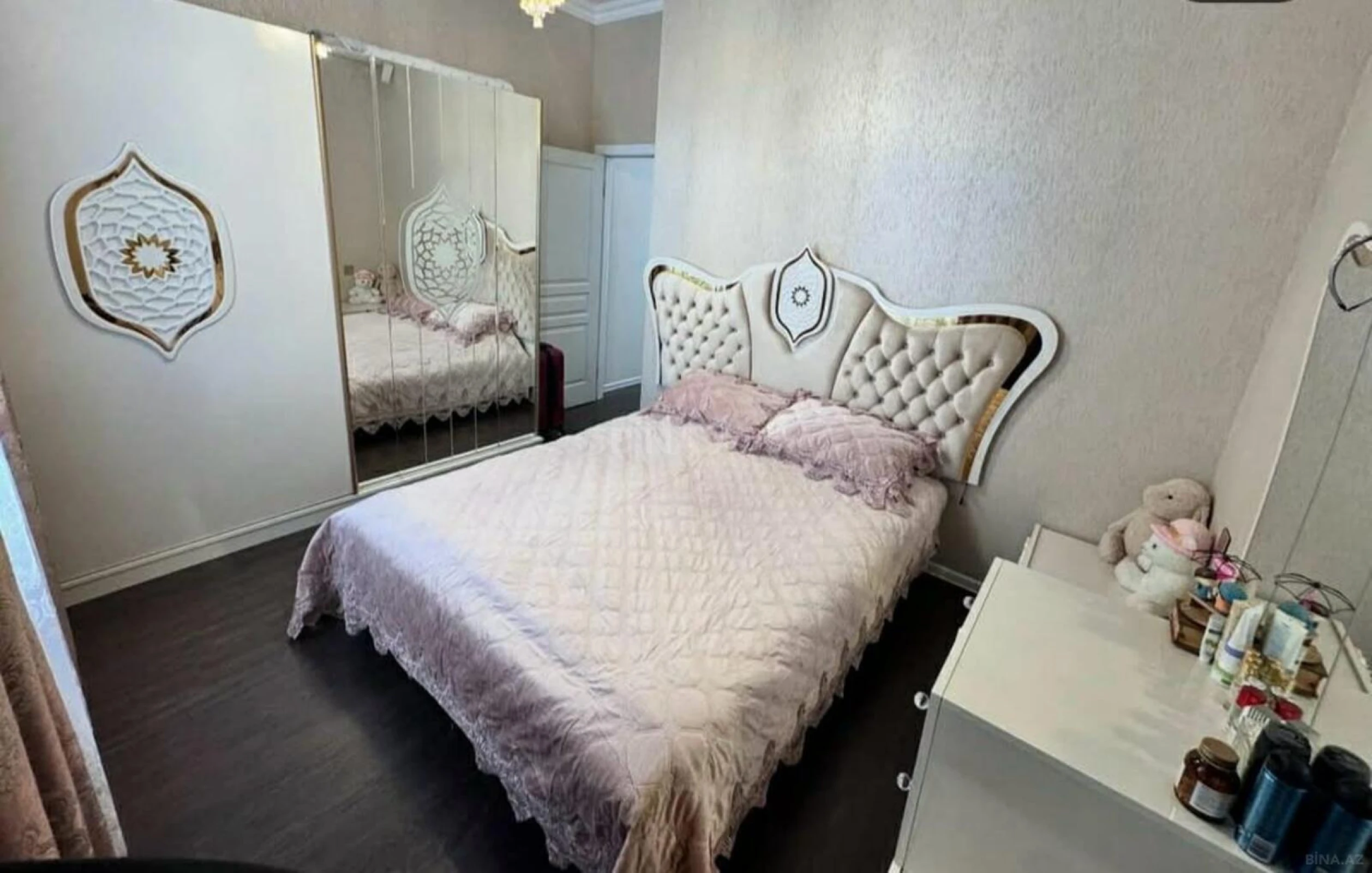 Satılır 2 otaqlı mənzil 60 m²