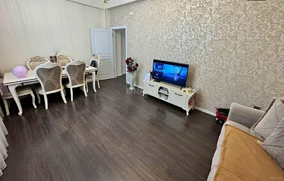 Satılır 2 otaqlı mənzil 60 m²
