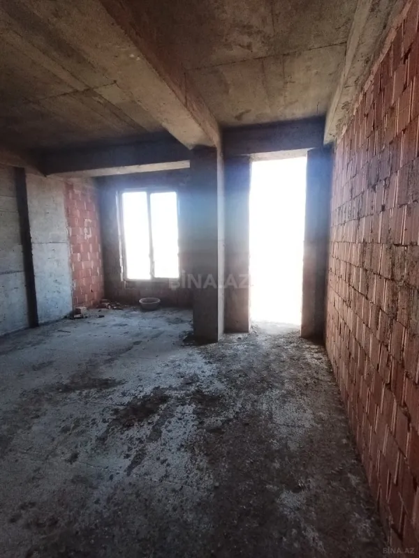 Satılır 2 otaqlı mənzil 86 m²