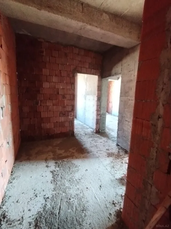 Satılır 2 otaqlı mənzil 86 m²