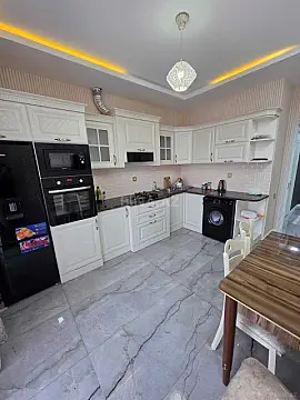 Kirayə verilir 3 otaqlı mənzil 150 m²