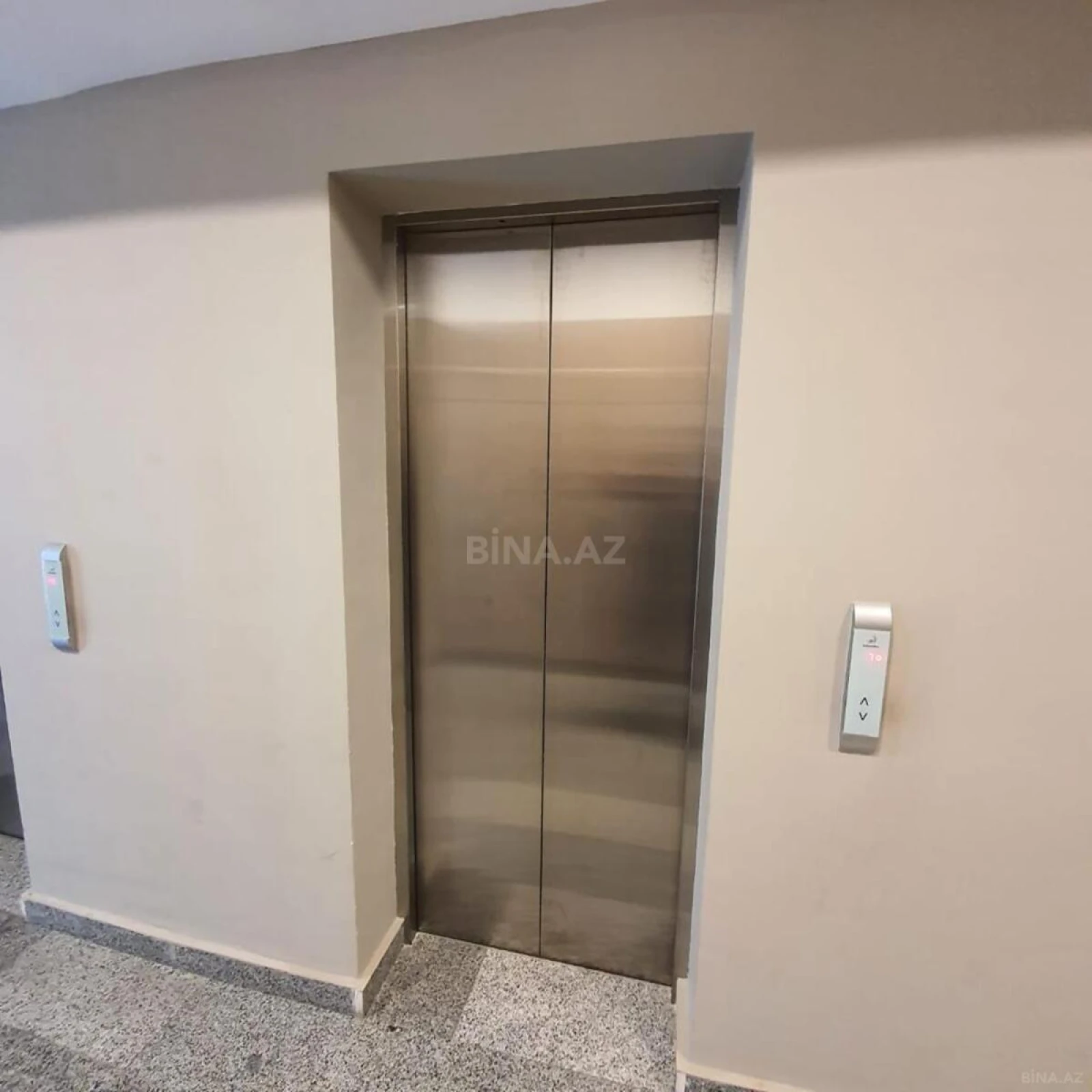 Kirayə verilir 3 otaqlı mənzil 105 m²